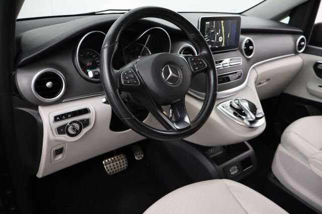 Mercedes-Benz V 2016 250 BlueTEC normaali A1 A / Adapt.Vakkari / Webasto / BLIS / 360° Kamera / Vetokoukku / Istuintuuletus / - RAHOITUS TÄHÄN AUTOON VAIN 3.99% - 