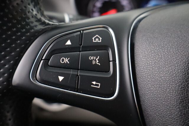 Mercedes-Benz V 2016 250 BlueTEC normaali A1 A / Adapt.Vakkari / Webasto / BLIS / 360° Kamera / Vetokoukku / Istuintuuletus / - RAHOITUS TÄHÄN AUTOON VAIN 3.99% - 