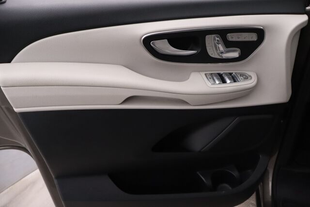 Mercedes-Benz V 2016 250 BlueTEC normaali A1 A / Adapt.Vakkari / Webasto / BLIS / 360° Kamera / Vetokoukku / Istuintuuletus / - RAHOITUS TÄHÄN AUTOON VAIN 3.99% - 