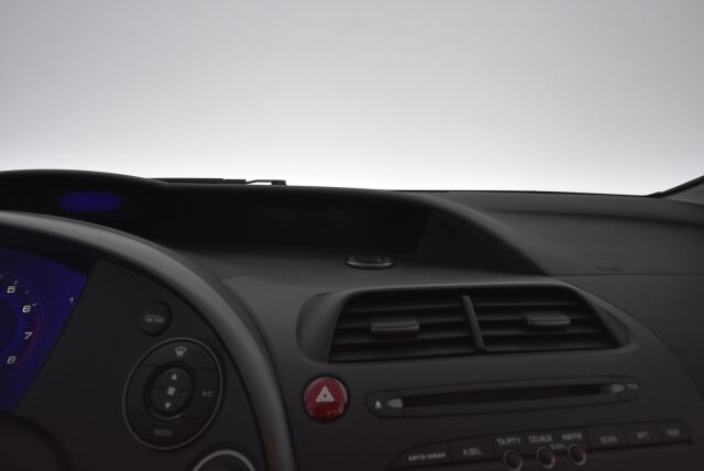Honda Civic 2009 5D 1,4i Comfort i-Shift / Vetokoukku / Webasto / Huoltokirja