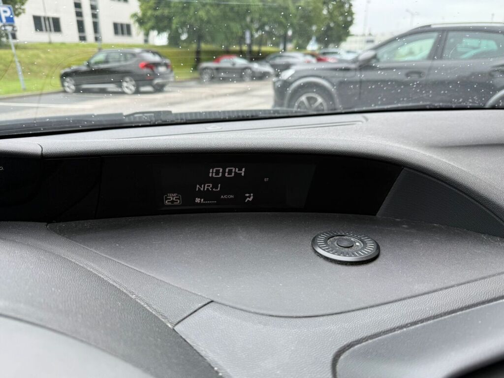 Honda Civic 2009 5D 1,4i Comfort i-Shift / Vetokoukku / Webasto / Huoltokirja