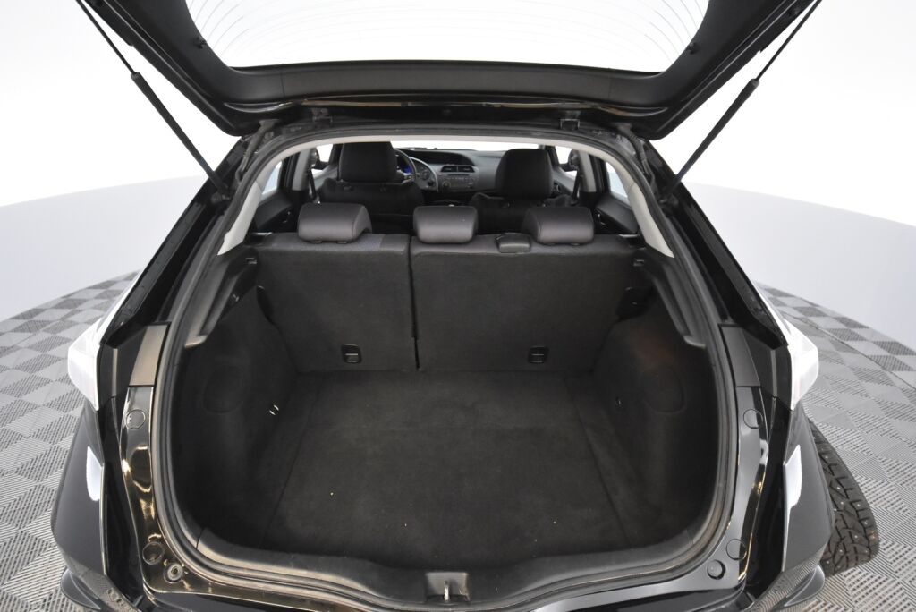 Honda Civic 2009 5D 1,4i Comfort i-Shift / Vetokoukku / Webasto / Huoltokirja