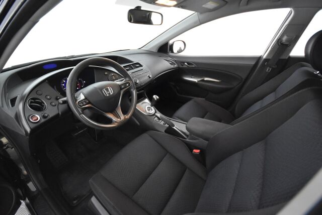 Honda Civic 2009 5D 1,4i Comfort i-Shift / Vetokoukku / Webasto / Huoltokirja