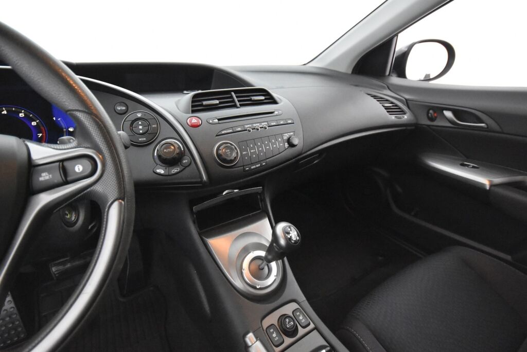 Honda Civic 2009 5D 1,4i Comfort i-Shift / Vetokoukku / Webasto / Huoltokirja