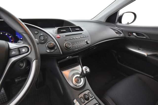 Honda Civic 2009 5D 1,4i Comfort i-Shift / Vetokoukku / Webasto / Huoltokirja