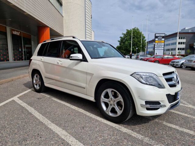 Mercedes-Benz GLK 2013 250 BlueTec 4Matic A / xenon / Koukku / Webasto / Navi