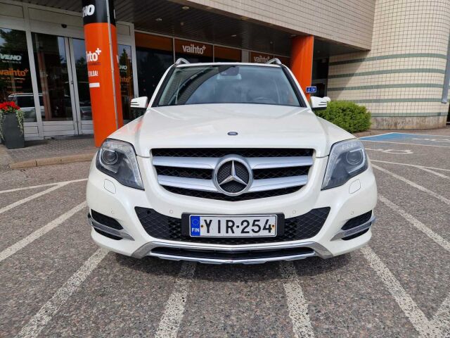 Mercedes-Benz GLK 2013 250 BlueTec 4Matic A / xenon / Koukku / Webasto / Navi