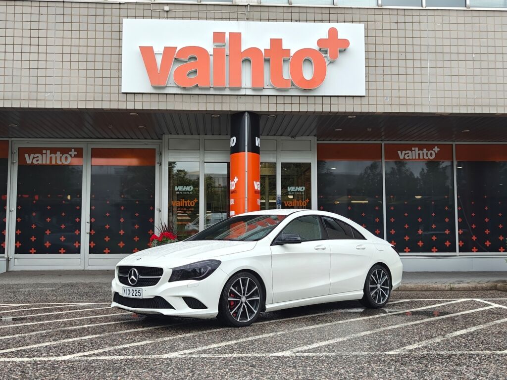 Mercedes-Benz CLA 2016 180 Automatic Edition / Peruutuskamera / Vakionopeudensäädin / Urheiluistuimet