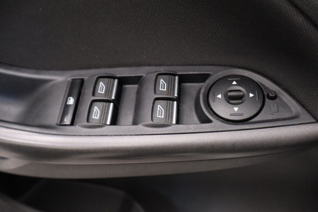Ford Focus 2017 1,5 TDCi 120 hv Start/stop PowerShift ST-Line Wagon/  Webasto/ Bluetooth/ Juuri huollettu
