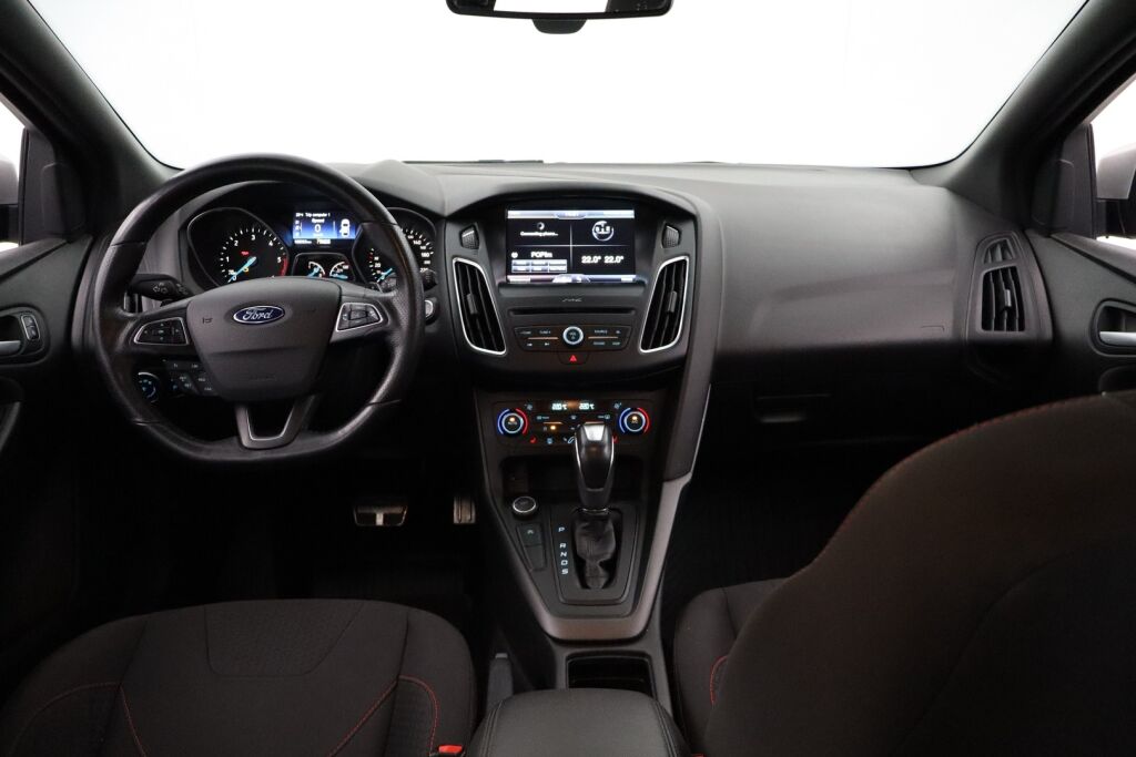 Ford Focus 2017 1,5 TDCi 120 hv Start/stop PowerShift ST-Line Wagon/  Webasto/ Bluetooth/ Juuri huollettu