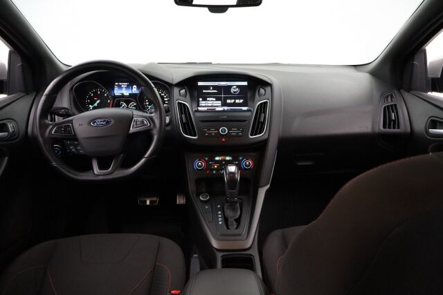Ford Focus 2017 1,5 TDCi 120 hv Start/stop PowerShift ST-Line Wagon/  Webasto/ Bluetooth/ Juuri huollettu