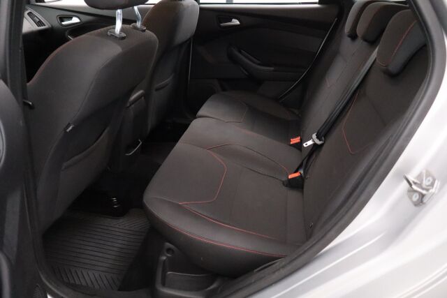Ford Focus 2017 1,5 TDCi 120 hv Start/stop PowerShift ST-Line Wagon/  Webasto/ Bluetooth/ Juuri huollettu