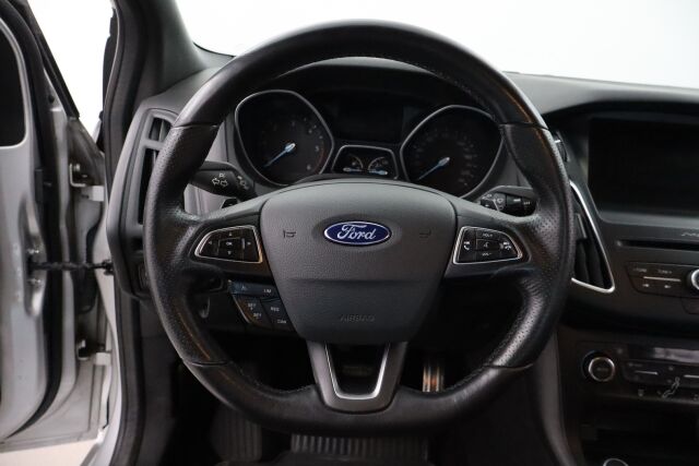 Ford Focus 2017 1,5 TDCi 120 hv Start/stop PowerShift ST-Line Wagon/  Webasto/ Bluetooth/ Juuri huollettu