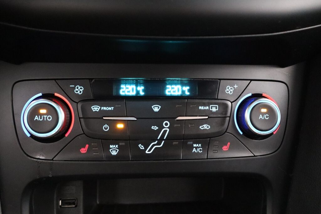 Ford Focus 2017 1,5 TDCi 120 hv Start/stop PowerShift ST-Line Wagon/  Webasto/ Bluetooth/ Juuri huollettu