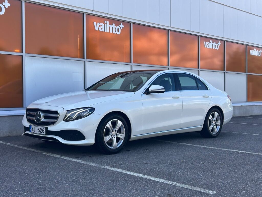 Mercedes-Benz E 2017 220 d A Premium Business / 1-om. Suomiauto / HUD / Distronic / Panorama / Widescreen / Nappanahat