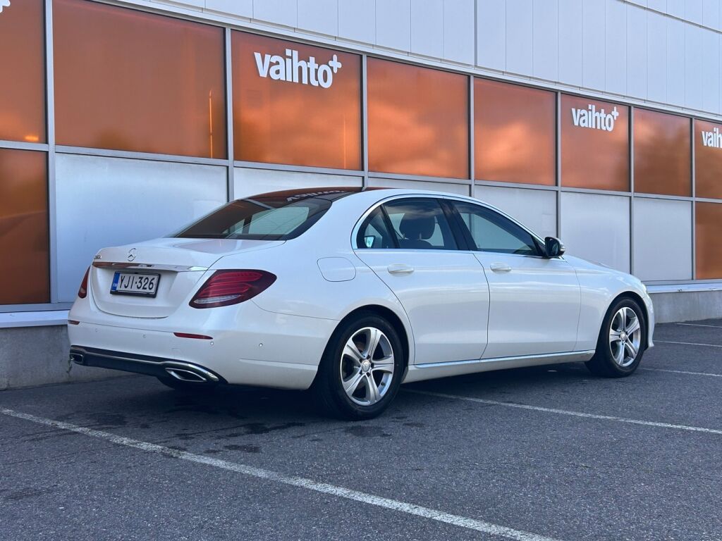 Mercedes-Benz E 2017 220 d A Premium Business / 1-om. Suomiauto / HUD / Distronic / Panorama / Widescreen / Nappanahat