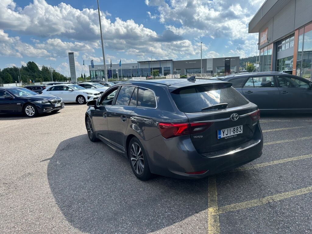 Toyota Avensis 2016 1,8 Valvematic Active Edition Touring Sports Multidrive S / Koukku / Merkkihuoltokirja / Navi / P. kamera