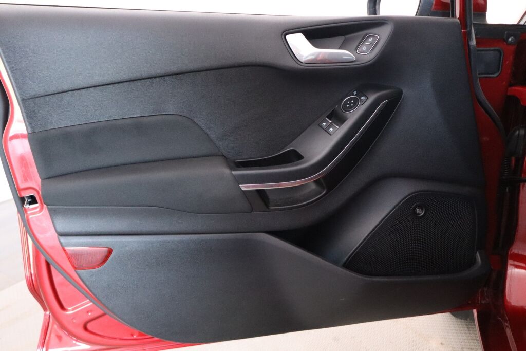 Ford Fiesta 2018 1,0 EcoBoost 100hv M6 Titanium 5-ovinen / Suomiauto / Lohkolämmitin+Sp / B&O / Lämpölasi / Navi / Android Auto / Vakkari