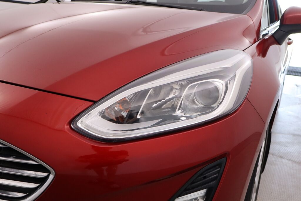 Ford Fiesta 2018 1,0 EcoBoost 100hv M6 Titanium 5-ovinen / Suomiauto / Lohkolämmitin+Sp / B&O / Lämpölasi / Navi / Android Auto / Vakkari