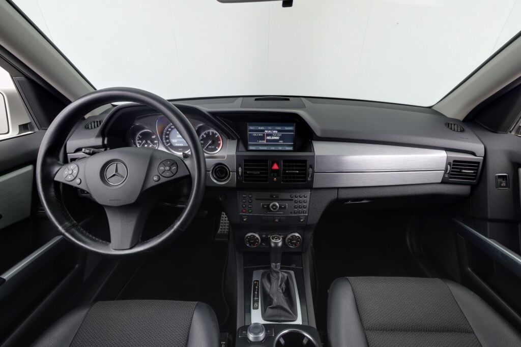Mercedes-Benz GLK 2010 220 CDI BE 4Matic A Business /Sport-paketti/ Osanahkat/ Xenonit