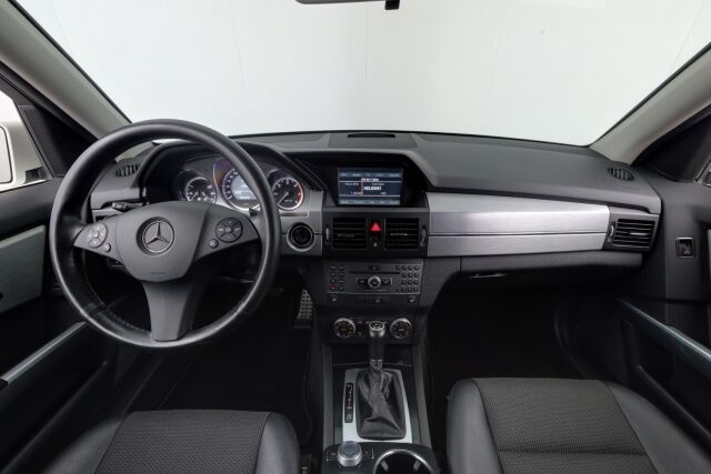 Mercedes-Benz GLK 2010 220 CDI BE 4Matic A Business /Sport-paketti/ Osanahkat/ Xenonit