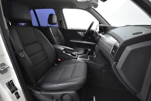Mercedes-Benz GLK 2010 220 CDI BE 4Matic A Business /Sport-paketti/ Osanahkat/ Xenonit