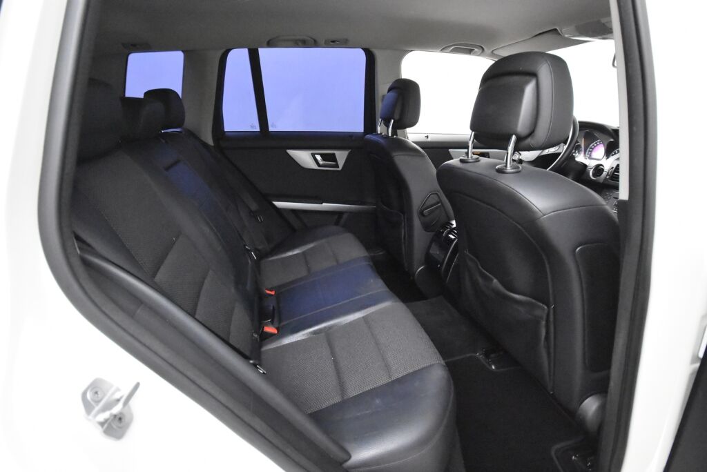 Mercedes-Benz GLK 2010 220 CDI BE 4Matic A Business /Sport-paketti/ Osanahkat/ Xenonit