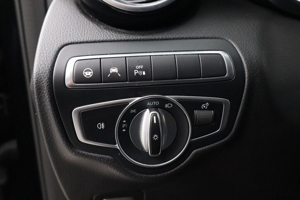 Mercedes-Benz GLC 2018 350 e 4Matic A Premium Business / Ajoavustinpaketti / Sähk.koukku / Navi /