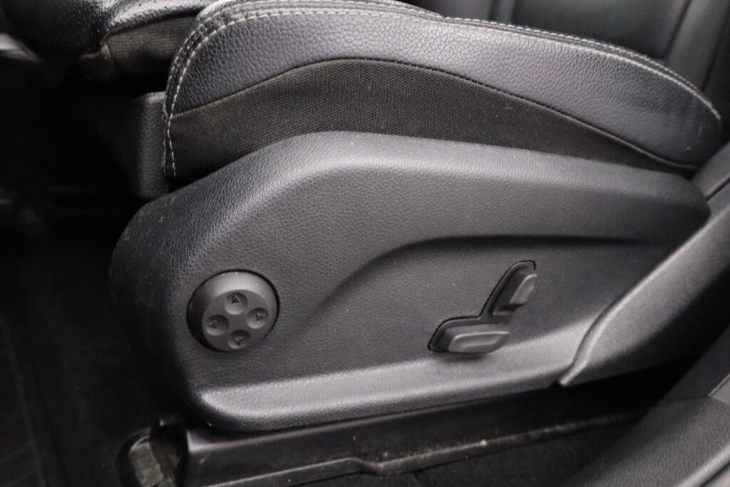 Mercedes-Benz GLC 2018 350 e 4Matic A Premium Business / Ajoavustinpaketti / Sähk.koukku / Navi /