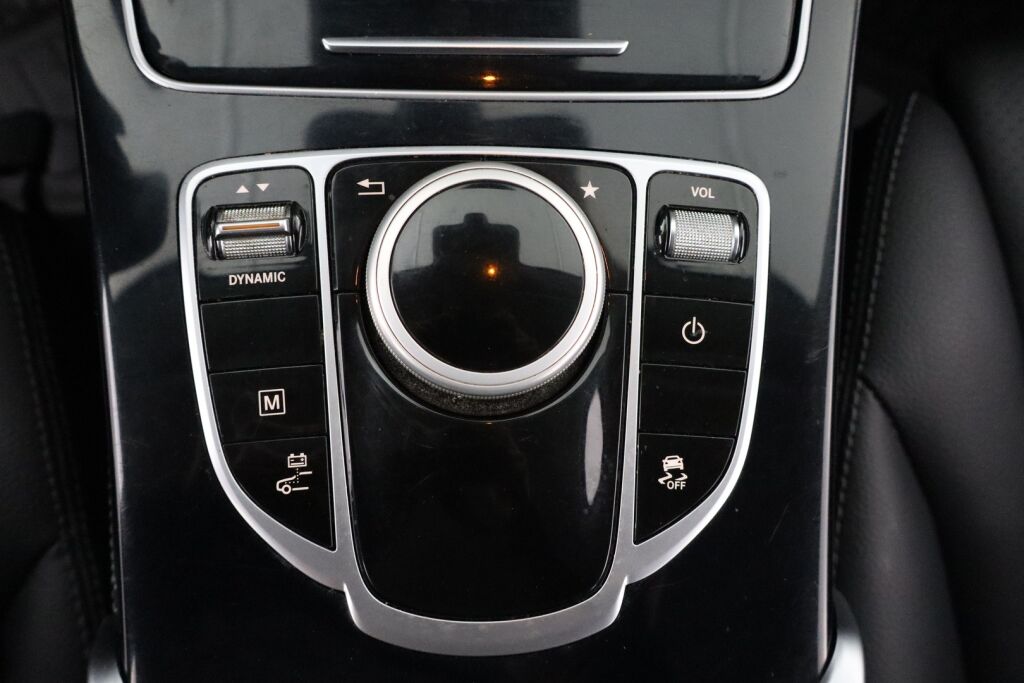 Mercedes-Benz GLC 2018 350 e 4Matic A Premium Business / Ajoavustinpaketti / Sähk.koukku / Navi /
