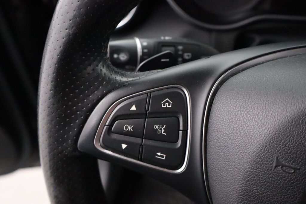 Mercedes-Benz GLC 2018 350 e 4Matic A Premium Business / Ajoavustinpaketti / Sähk.koukku / Navi /