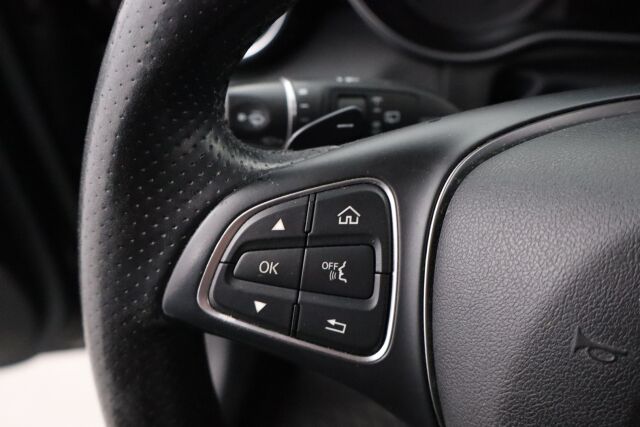 Mercedes-Benz GLC 2018 350 e 4Matic A Premium Business / Ajoavustinpaketti / Sähk.koukku / Navi /