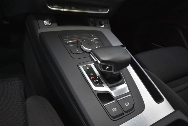 Audi Q5 2018 Business Sport 2,0 TDI 140 kW quattro S tronic / Webasto / Acc / Kamera / Bang Olufsen / Koukku / Keyless / Bliss / Matrix
