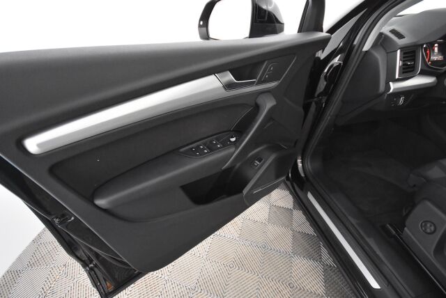 Audi Q5 2018 Business Sport 2,0 TDI 140 kW quattro S tronic / Webasto / Acc / Kamera / Bang Olufsen / Koukku / Keyless / Bliss / Matrix