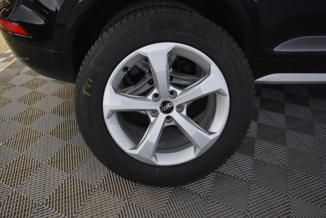 Audi Q5 2018 Business Sport 2,0 TDI 140 kW quattro S tronic / Webasto / Acc / Kamera / Bang Olufsen / Koukku / Keyless / Bliss / Matrix