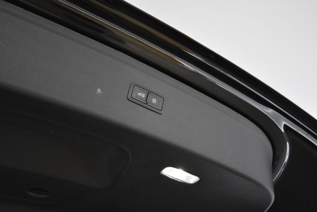 Audi Q5 2018 Business Sport 2,0 TDI 140 kW quattro S tronic / Webasto / Acc / Kamera / Bang Olufsen / Koukku / Keyless / Bliss / Matrix