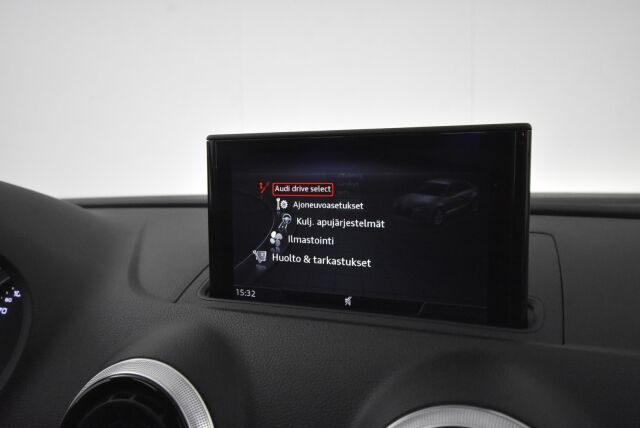 Audi A3 2018 Sedan Pro Business Sport Edition 1,5 TFSI COD 110 kW S tronic / Jakopää tehty 99tkm / Acc / LED valot / Suomi-auto