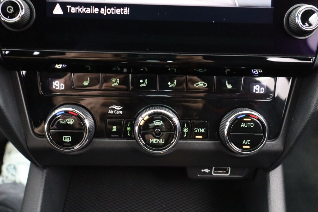 Skoda Octavia 2018 2,0 TSI RS / Suomiauto / ACC / Webasto / BLIS / P.kamera / Apple Carplay / Winter paketti / Lämpölasi / Lämpöratti
