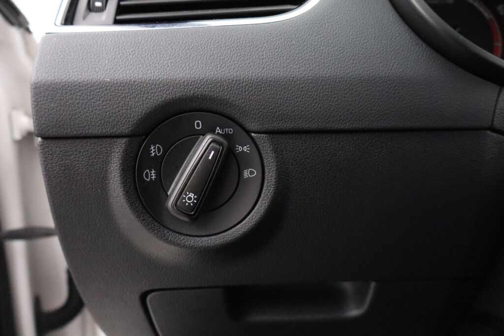 Skoda Octavia 2018 2,0 TSI RS / Suomiauto / ACC / Webasto / BLIS / P.kamera / Apple Carplay / Winter paketti / Lämpölasi / Lämpöratti