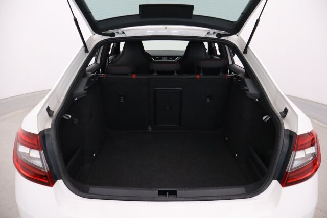 Skoda Octavia 2018 2,0 TSI RS / Suomiauto / ACC / Webasto / BLIS / P.kamera / Apple Carplay / Winter paketti / Lämpölasi / Lämpöratti