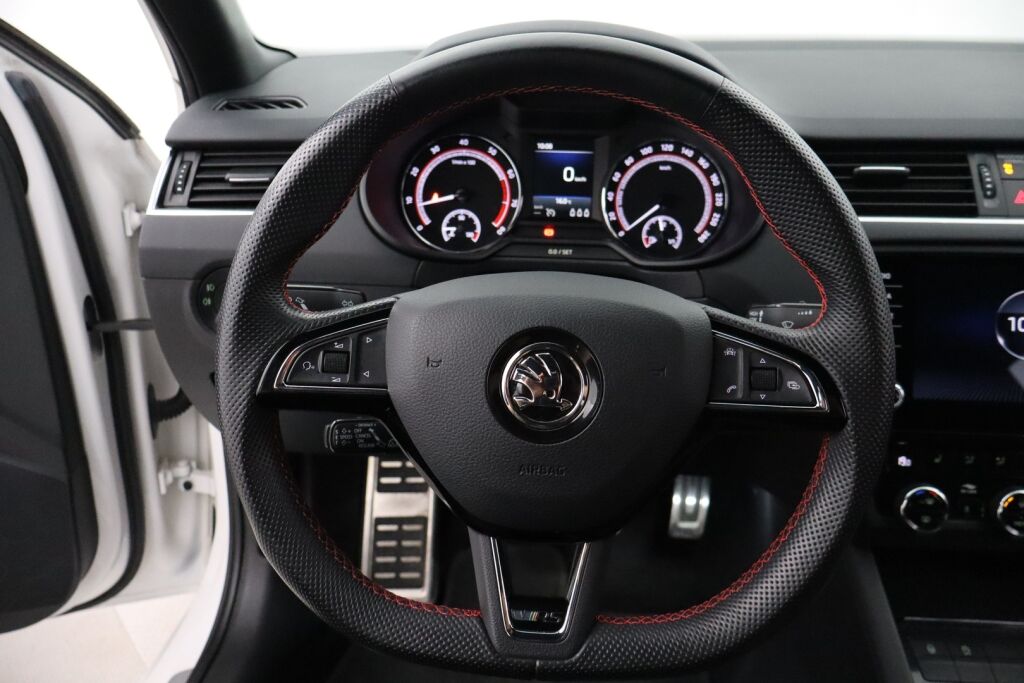 Skoda Octavia 2018 2,0 TSI RS / Suomiauto / ACC / Webasto / BLIS / P.kamera / Apple Carplay / Winter paketti / Lämpölasi / Lämpöratti