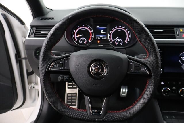 Skoda Octavia 2018 2,0 TSI RS / Suomiauto / ACC / Webasto / BLIS / P.kamera / Apple Carplay / Winter paketti / Lämpölasi / Lämpöratti