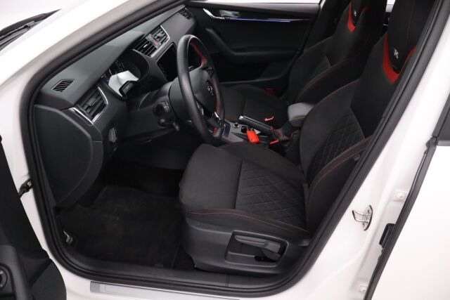 Skoda Octavia 2018 2,0 TSI RS / Suomiauto / ACC / Webasto / BLIS / P.kamera / Apple Carplay / Winter paketti / Lämpölasi / Lämpöratti