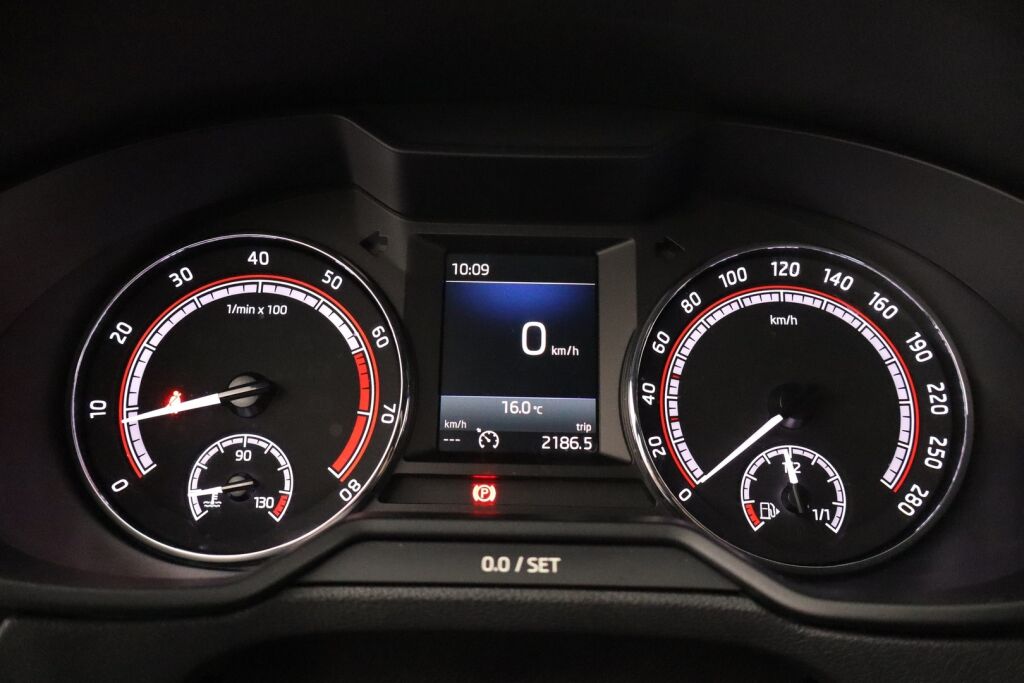 Skoda Octavia 2018 2,0 TSI RS / Suomiauto / ACC / Webasto / BLIS / P.kamera / Apple Carplay / Winter paketti / Lämpölasi / Lämpöratti