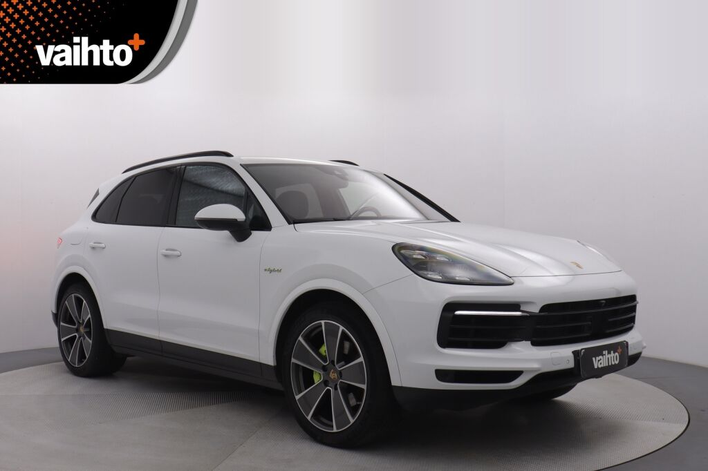 Porsche Cayenne 2018 E-Hybrid /  Sport Chrono Package / ACC / Koukku / Säädettävä ilmajousitus ja PASM / PDLS+ /