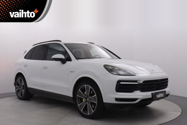 Porsche Cayenne 2018 E-Hybrid /  Sport Chrono Package / ACC / Koukku / Säädettävä ilmajousitus ja PASM / PDLS+ /