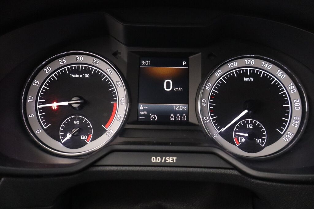 Skoda Octavia 2019 2,0 TDI 184 4x4 Style DSG Autom. / Adapt. vakkari / Webasto / Vetokoukku / - RAHOITUS TÄHÄN AUTOON VAIN 3.99% - 