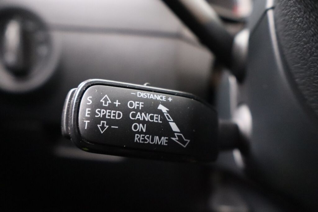 Skoda Octavia 2019 2,0 TDI 184 4x4 Style DSG Autom. / Adapt. vakkari / Webasto / Vetokoukku / - RAHOITUS TÄHÄN AUTOON VAIN 3.99% - 
