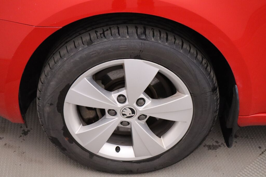 Skoda Octavia 2019 2,0 TDI 184 4x4 Style DSG Autom. / Adapt. vakkari / Webasto / Vetokoukku / - RAHOITUS TÄHÄN AUTOON VAIN 3.99% - 