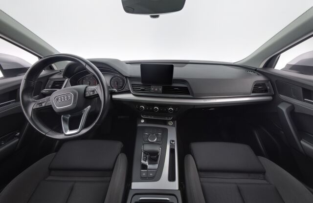Audi Q5 2017 2,0 TDI 140 kW quattro S tronic / Sport istuimet / Sähköinen vetokoukku / KeylessGo / Hankook Nastat 9mm